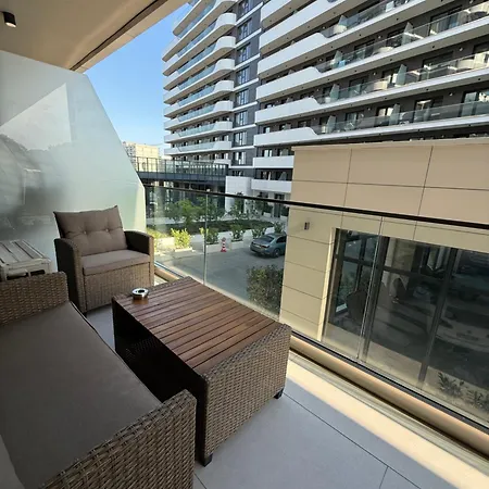 Zyra Safari Pool&spa Apartament Năvodari